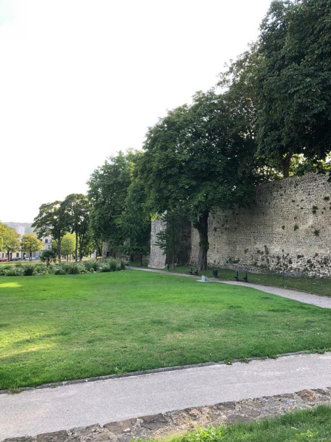 Face Aux Remparts Appartement Boulogne-sur-Mer Buitenkant foto